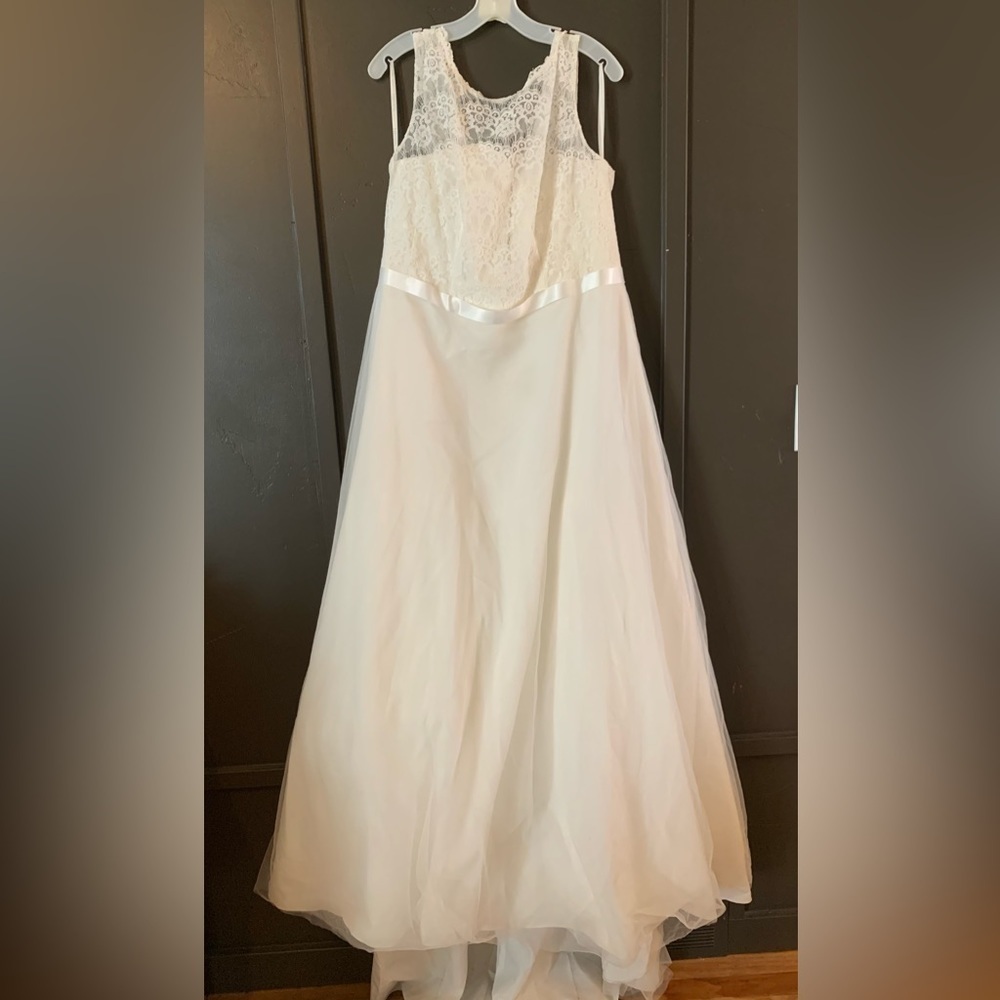 David’s Bridal Illusion Lace Tank Wedding Dress With Tulle Skirt 18w 9wg3711